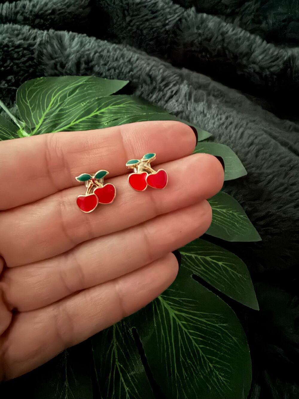Red Cherry Enamel Clip-On Earrings Gold Tone Retro Rockabilly Fruit